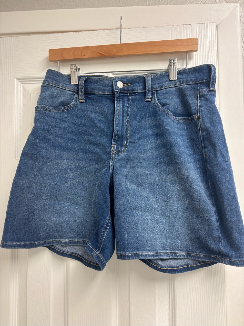 Old Navy High Rise Wow Women's Blue Denim Jean Shorts